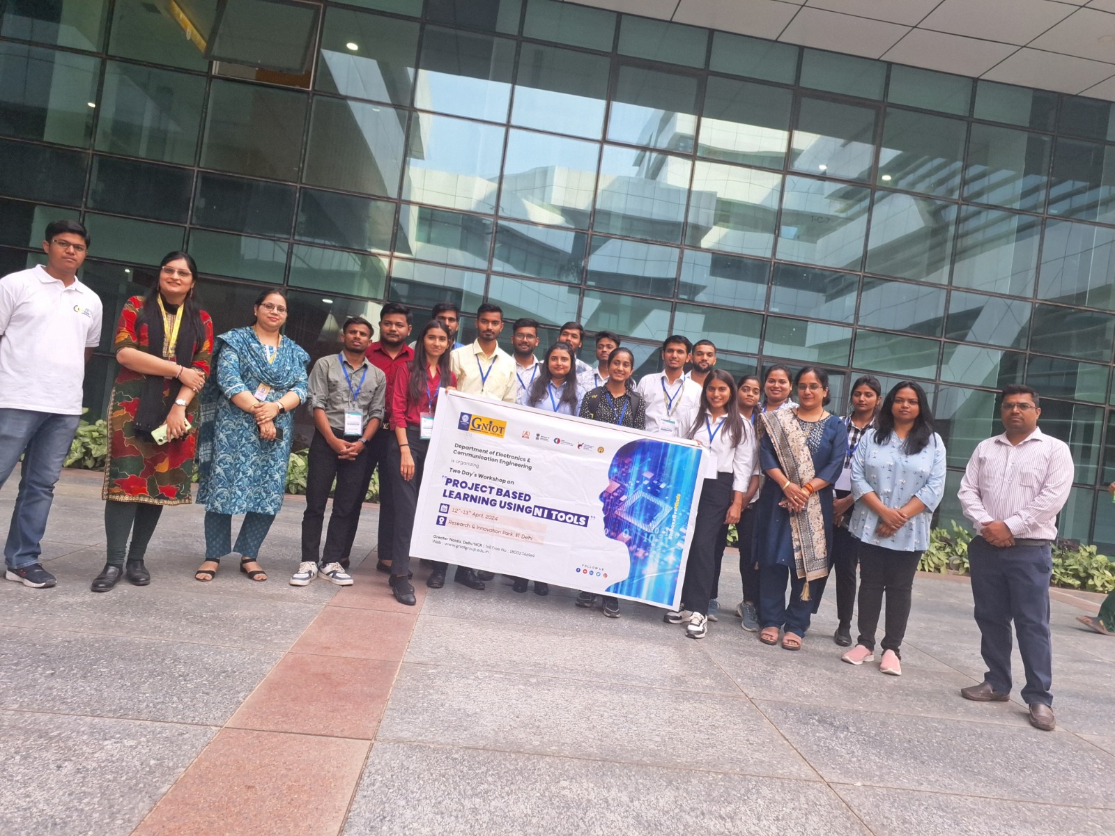 ईसीई विभाग के जीएनआईओटी छात्रों ने आईआईटी दिल्ली में एनआई टूल्स का उपयोग करके प्रोजेक्ट आधारित शिक्षण पर कार्यशाला में भाग लिया।